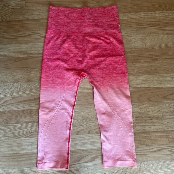 Yelete Size L Blue & Coral Athleisure Capri Leggings bundle - Picture 2 of 7